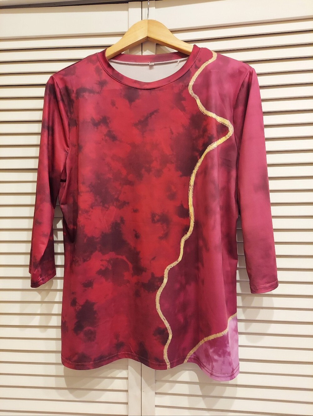 noracora Wine Colored Tie-Dye Inspired Top with Gold Wave Accent  🍷🌺
